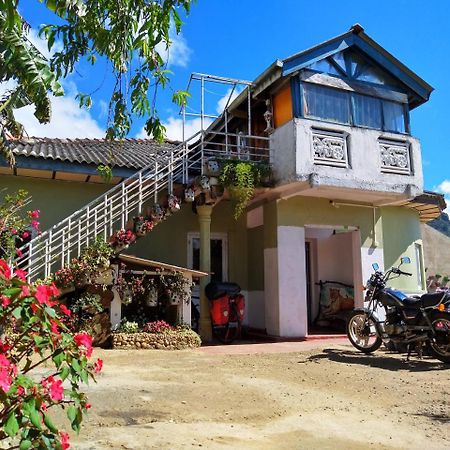 Fairy Hostel Нувара-Елія Екстер'єр фото